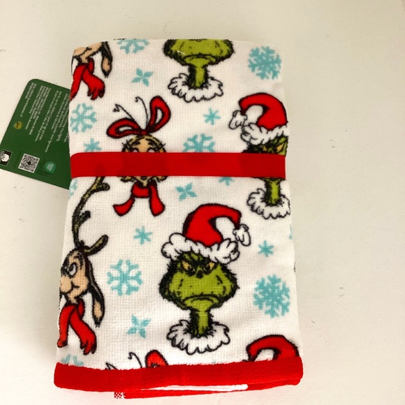 NWT PACK OF TWO GRINCH HAND TOWELS IN WHITE COLOR  16”x26” - Picture 1 of 4